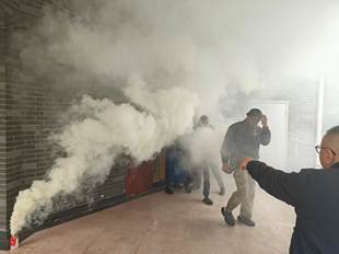 蒸汽火车烟 AI 生成的内容可能不正确。